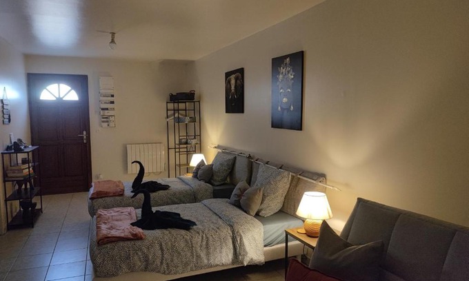 Bellegarde-du-Loiret Apartment | Au pied du Château