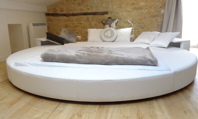 Castelnaud-la-Chapelle House | Au Pied du CHÂTEAU - 5 to 11 people - Swimming + canoeing + cycle path 100m away