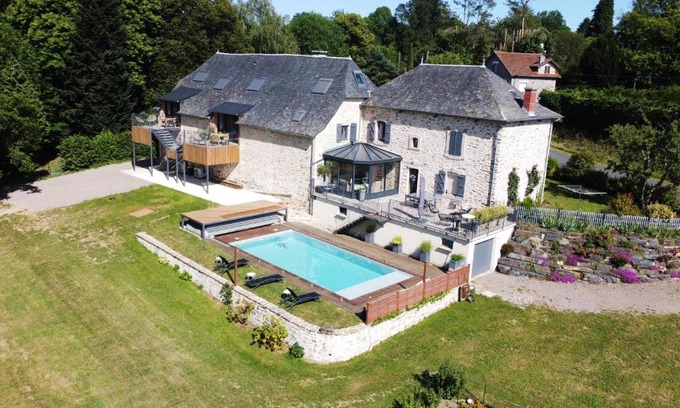Saint-Germain-les-Vergnes Bed & Breakfast | Au Relais de Laborde