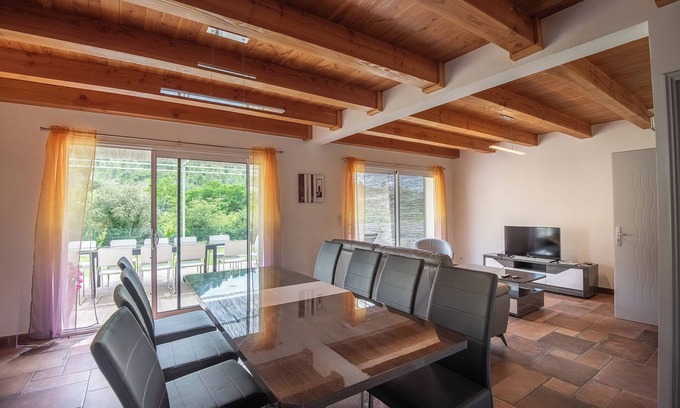 Vesseaux Villa | Aubenas Vals LES Bains, Rivière 15 Mns, Villa Neuve, 12 Personnes, Climatisée