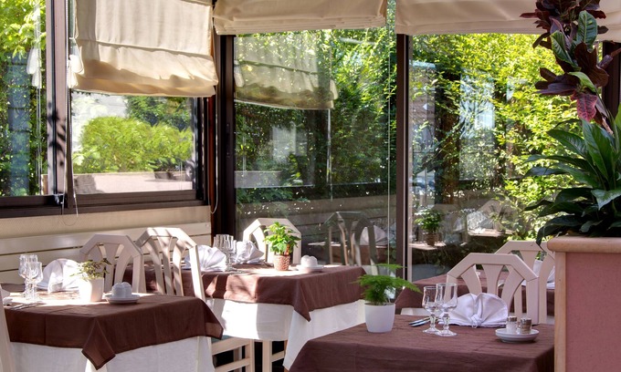 Saint-Yorre Hotel | Auberge Bourbonnaise