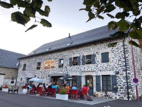 Montgreleix Hotel | Auberge du Cezallier