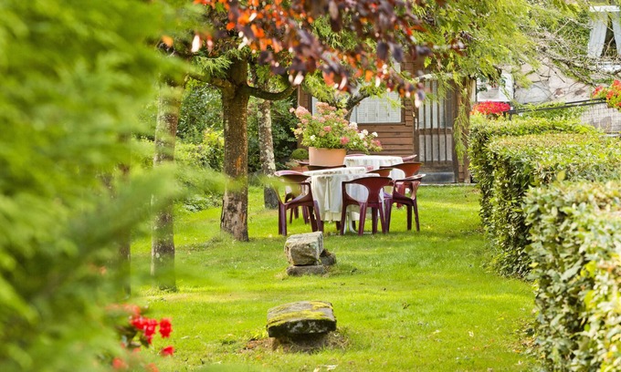 Lapalisse Hotel | Auberge Du Moulin Marin
