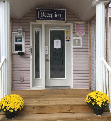Lac-Bouchette Hotel | Auberge Motel Panorama