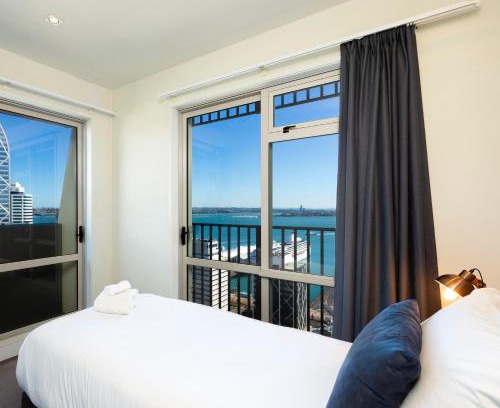 Auckland Central Business District Apartment | Auckland Harbour Suites