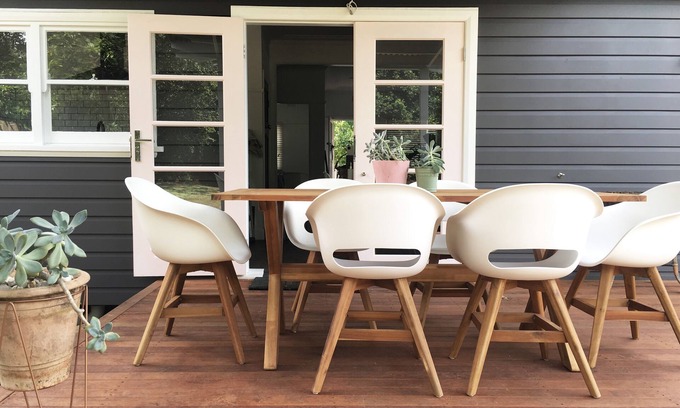 Nowra House | AUDREY'S Five Star Cottage in great central location