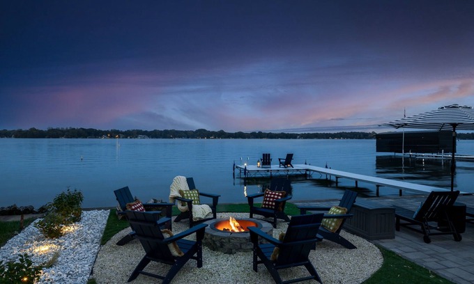 Bass Lake House | Aug Discounted! Private Lakefront | Kayaks |Bikes