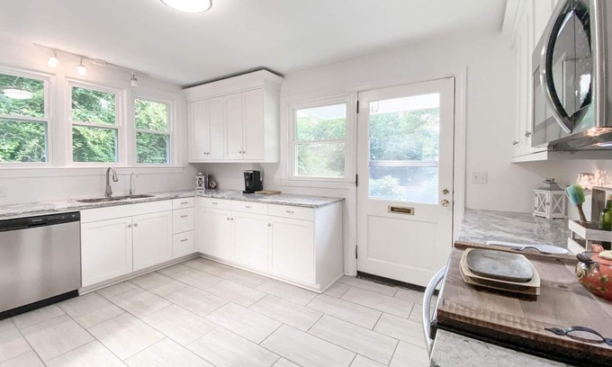 Forest Hills House | *AUGUSTA MASTERS RENTAL* 1.8 miles from Augusta National * Private