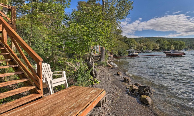 Middlesex House | 'Aunt Al's Place' Home on Canandaigua Lake w/Deck