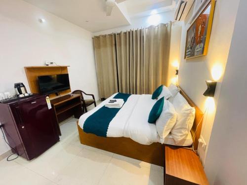 Gurugram Apartment | Aura Luxury studios near Artemis hospital Gurugram