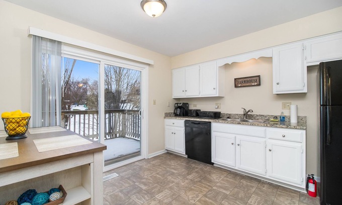Aurora House | Aurora FHS Rental - Lehnertz