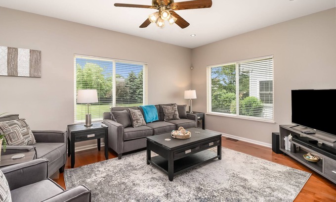 Fox Valley House | Aurora FHS Rental - Shiloh