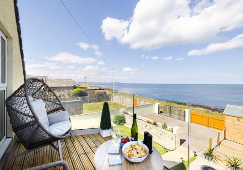 Buckie House | Aurora House Hot Tub & Sea View