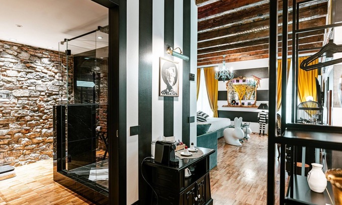 Como City Centre House | Aurum - Como Luxury Suites