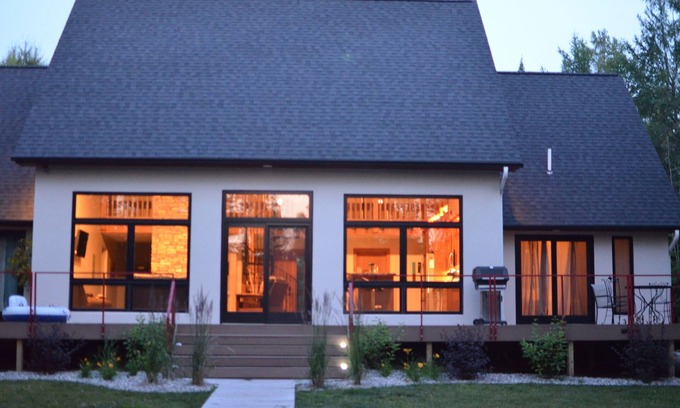 Grayling Cottage | AuSable Luxury Accommodation!