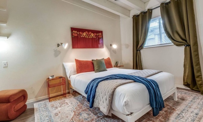 North University Apartment | Austin Central Modern Comfort | Pet-Friendly