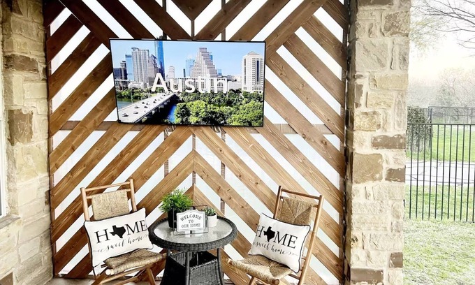 Sunset Valley House | Austin Charm Home by The Key Rentals