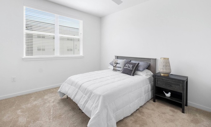 Kyle Apartment | Austin Oasis 2BD/2BA with roll away twin bed