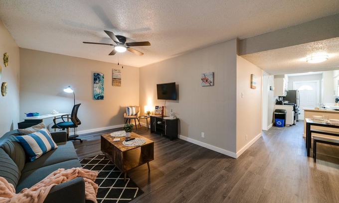 South Manchaca Apartment | Austin SoCo breeze - near SoCo - 1 BR Apt
