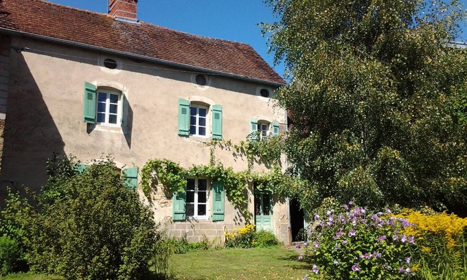 La Rochelle House | authentic and peaceful