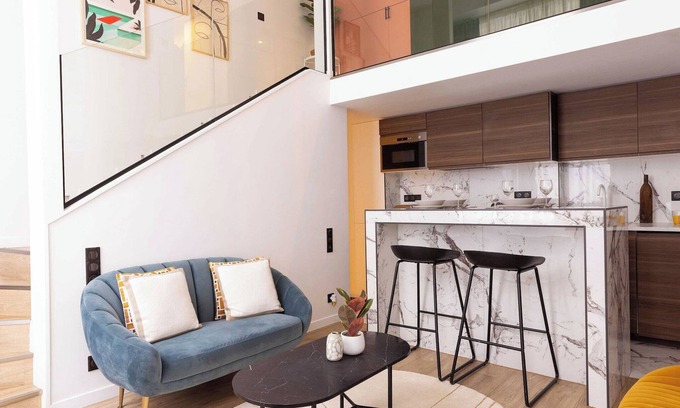 Quartier de Rochechouart Apartment | Authentic apartment - 2BR/6P - Place Pigalle