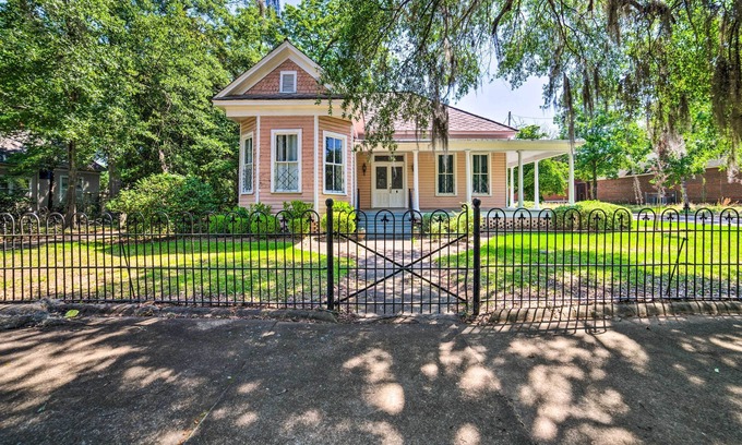 Selma House | Authentic Colonial Home Near Downtown Selma!