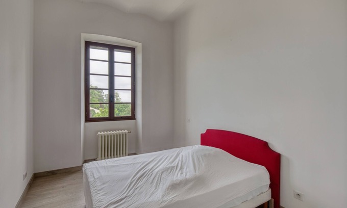 Aleria House | Authentic Corsica on the beach. 8-room apartment in family home.