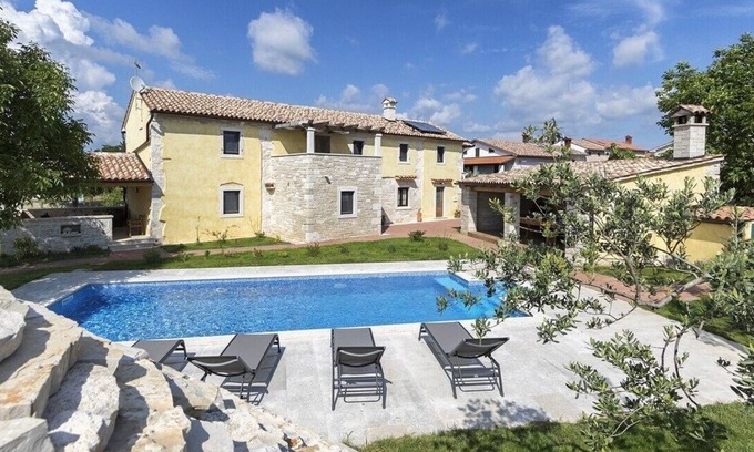 Orbanici Villa | Authentic Istrian Villa Ive with a swimming pool