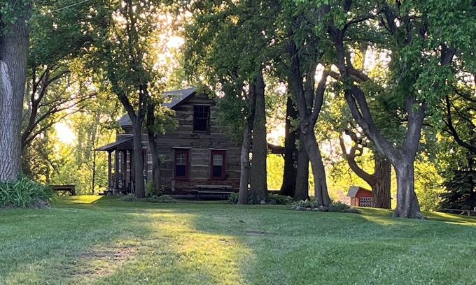 Judson Cabin | Authentic Log Cabin: The Den