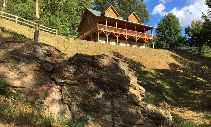 Waynesville Cabin | Authentic log cabin with astonishing mountain views; close to Blue Ridge Parkway