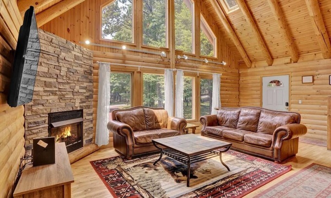Briar Crest Woods Cabin | Authentic Pocono Log Cabin | Hot Tub | Lake Access