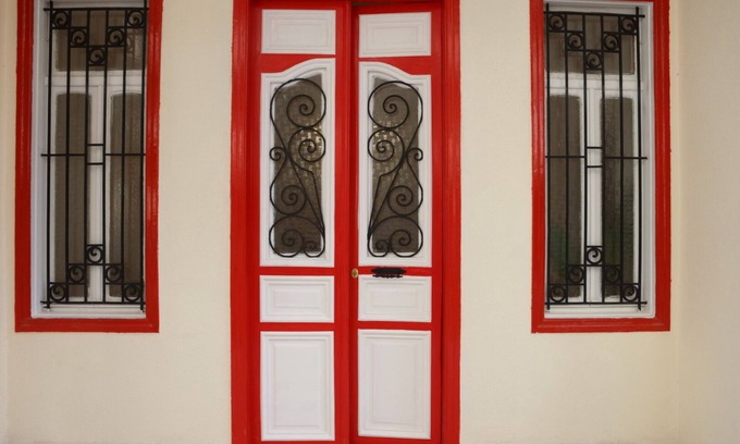 Beirut Apartment | Authentic Stay in Ashrafieh