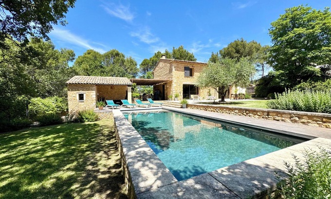 Villedieu House | AUTHENTIC STONE FARMHOUSE WITH HEATED POOL IN QUIET COUNTRY SETTING