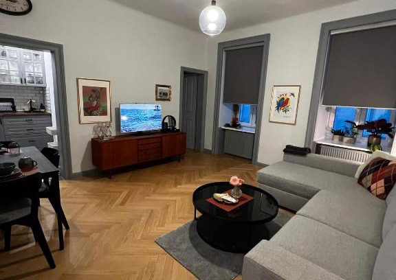Landstrasse Apartment | Authentic Viennese Living