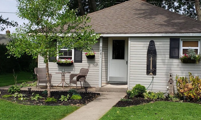 Town of Yates Cottage | Autumn at the Lake!