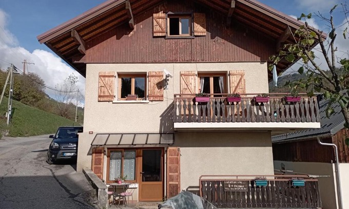 Le Bouchet-Mont-Charvin Apartment | AUX 4 SAISONS