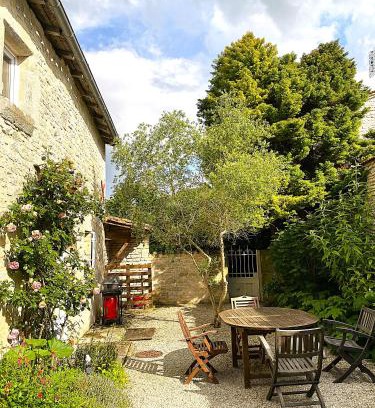 Aumagne Apartment | Aux Agapanthes, Maison Gîte de charme Aumagne