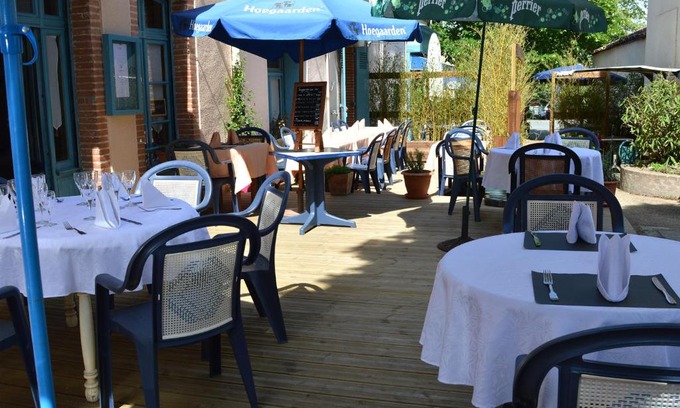Realville Hotel | Aux Lys d'Or
