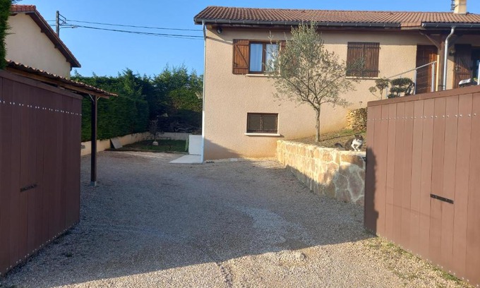 L'Arbresle Apartment | Aux monts du lyonnais
