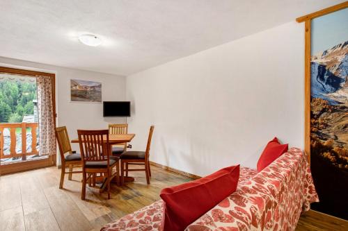 Cerisey Apartment | Aux Pieds du Malatra' 2