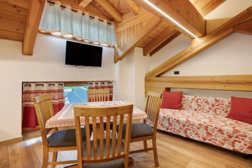 Cerisey Apartment | Aux Pieds du Malatra' 1