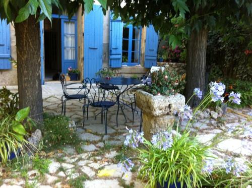 Nissan-lez-Enserune Bed & Breakfast | Aux Pots Bleus