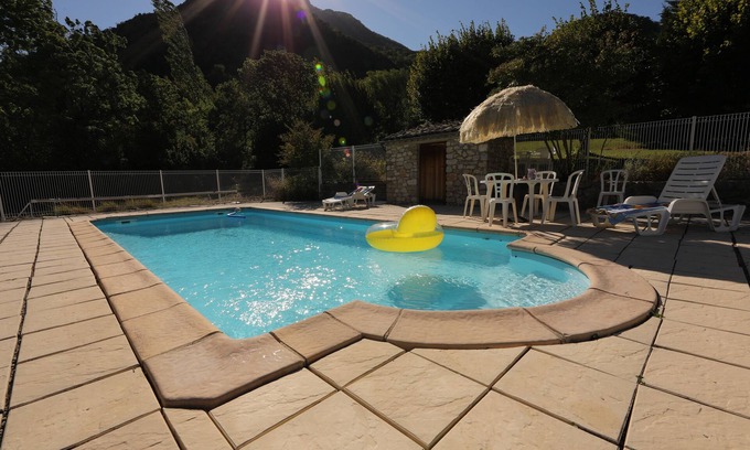 Saint-Ferreol-Trente-Pas House | Aux tilleuls de la Baume: quiet renovated farmhouse in the Baronnies Provençales