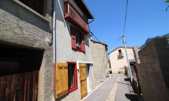 Auzat House | AUZAT: close to multi activities, hiking