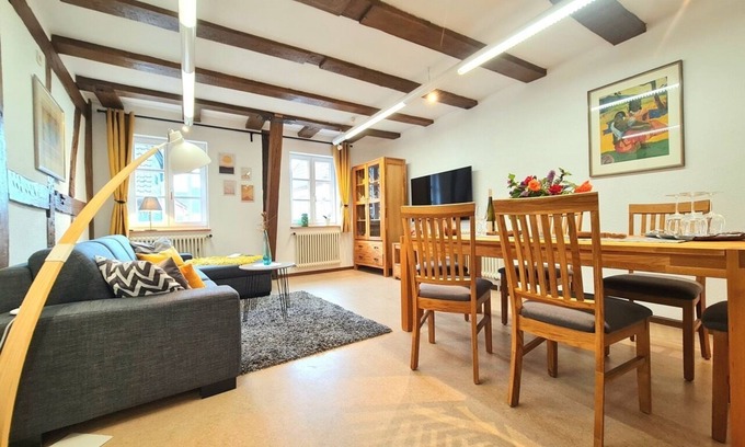 Kandel Apartment | AVAHOME: Space for 6, WLAN, Netflix, Nespresso, parking spaces in the middle of Kandel