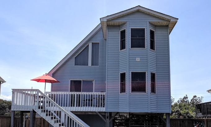 Nags Head House | Availability this fall ~MP 10.5 Oceanside 2 blocks to beach proud of our reviews