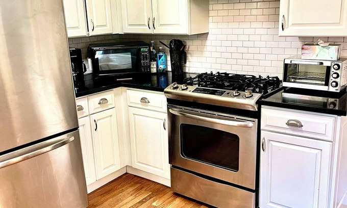 Island Station Cottage | Available by the month. Charming 2 bedroom cottage, steps to river park.