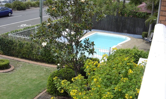 Bomaderry Hotel | Avaleen Lodge Motor Inn