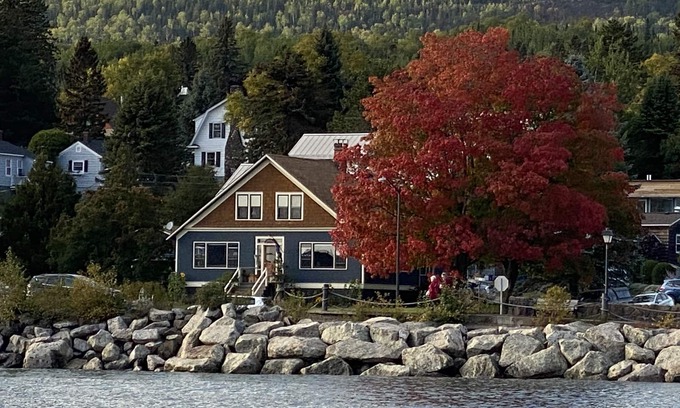 Grand Marais Apartment | Avalon Guesthouse : Eastside Suite