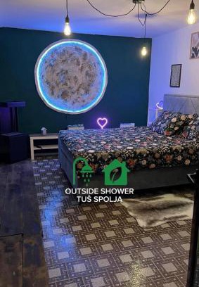 Belgrade Apartment | Avaluna - 2 rooms - shower outside tus spolja